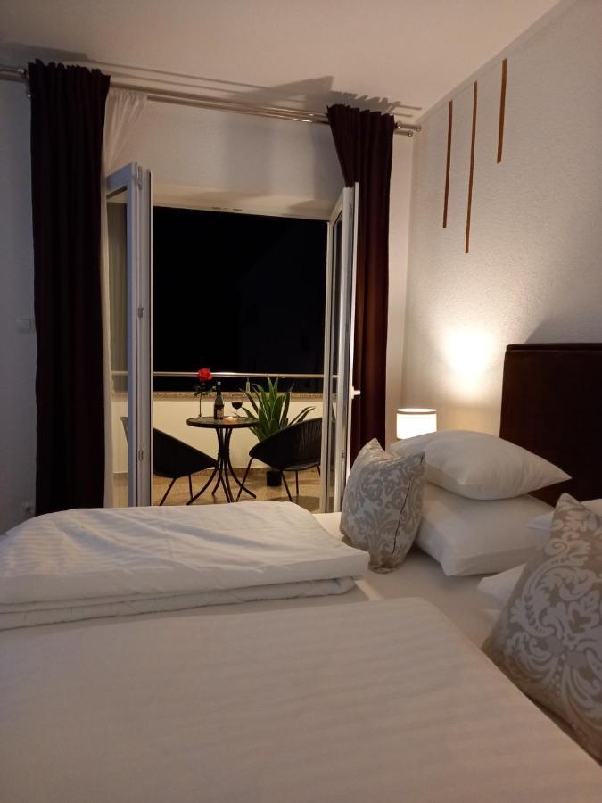 Garfild 1 Guest House Novi Vinodolski Luaran gambar